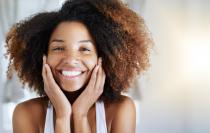 THE LINK BETWEEN EMOTIONAL HEALTH AND SKIN CARE